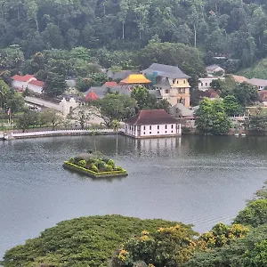Hostel Lazy Bear, Kandy